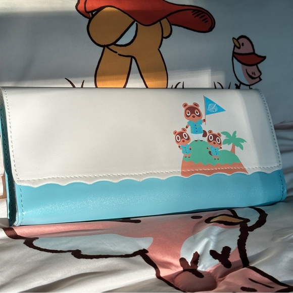 Nintendo Switch - Animal Crossing Carrying Case with Game Slots - Protective - Picture 5 of 5